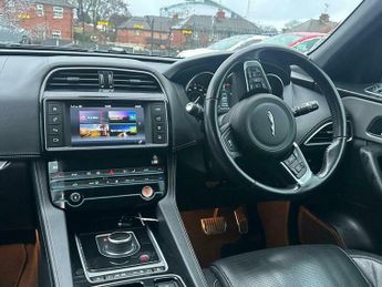 Jaguar F-Pace 2.0 D180 R-Sport Auto AWD Euro 6 (s/s) 5dr