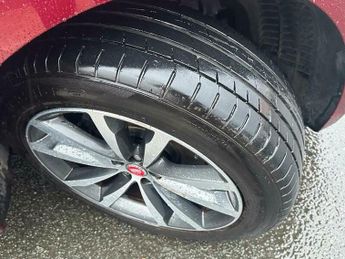 Jaguar F-Pace 2.0 D180 R-Sport Auto AWD Euro 6 (s/s) 5dr