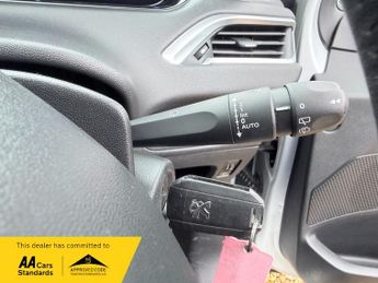 Peugeot 208 INTUITIVE