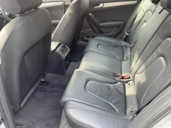 Audi A4 AVANT TFSI QUATTRO SE TECHNIK