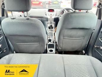 Ford Fiesta 1.4 Zetec Hatchback 5dr Petrol Automatic (154 g/km, 94 bhp)