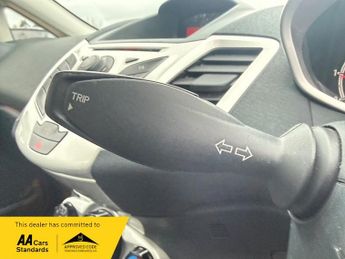 Ford Fiesta 1.4 Zetec Hatchback 5dr Petrol Automatic (154 g/km, 94 bhp)