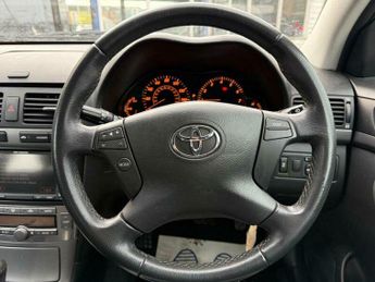 Toyota Avensis 1.8 VVT-i TR 5dr