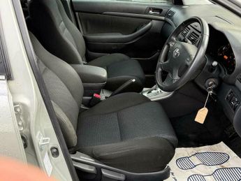 Toyota Avensis 1.8 VVT-i TR 5dr