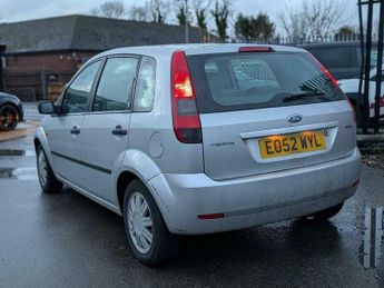 Ford Fiesta 1.6 Ghia 5dr