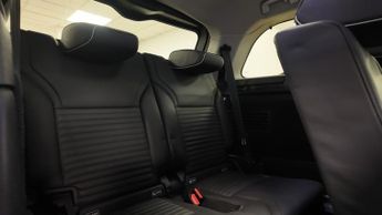 Land Rover Discovery SD4 HSE LUXURY AUTO 4X4 SAT NAV LEATHER PANO ROOF REAR ENTERTAIN