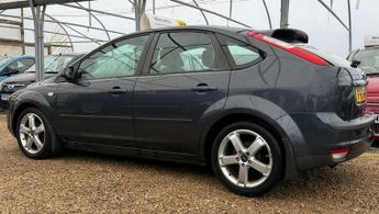 Ford Focus 1.6 TDCi DPF Zetec Climate 5dr