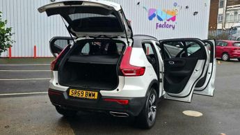 Volvo XC40 1.5 T3 R-Design Auto Euro 6 (s/s) 5dr