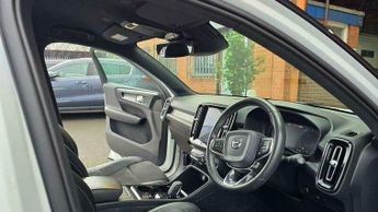 Volvo XC40 1.5 T3 R-Design Auto Euro 6 (s/s) 5dr