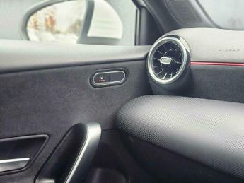 Mercedes-Benz A Class 1.3 A180 AMG Line 7G-DCT Euro 6 (s/s) 5dr