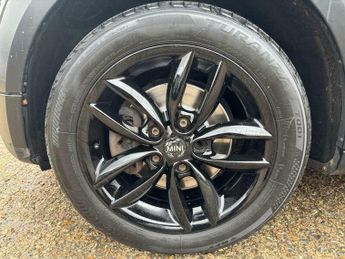 MINI Countryman 2.0 Cooper D Auto ALL4 Euro 5 5dr