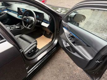 BMW  40 83.9kWh M Sport Touring Auto eDrive 5dr (11kW Charger)