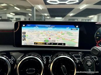 Mercedes A Class A 200 AMG LINE [3X SERVICES & SAT NAV]