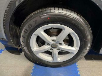 Audi Q2 1.6 Q2 Technik 30 TDI Semi-Auto 5dr