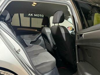 Volkswagen Golf 1.6 TDI BlueMotion Tech Match DSG Euro 5 (s/s) 5dr