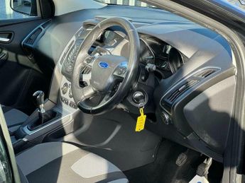 Ford Focus 1.0T EcoBoost Zetec Euro 5 (s/s) 5dr