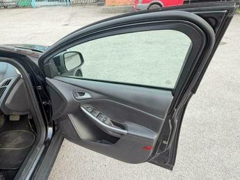 Ford Focus 2.0 TDCi Titanium X Estate 5dr Diesel Powershift Euro 5 (163 ps)