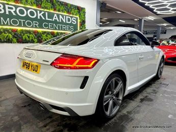 Audi TT 2.0 TFSI QUATTRO S LINE [5X AUDI SERVICES]