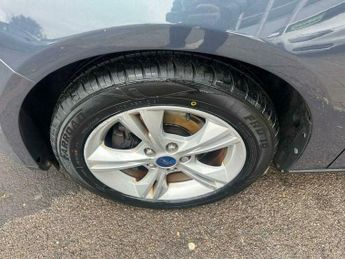 Ford Focus 1.6 Zetec Powershift Euro 5 5dr