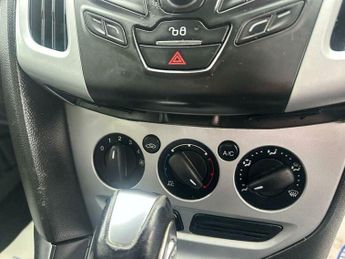 Ford Focus 1.6 Zetec Powershift Euro 5 5dr