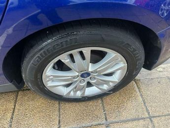 Ford Focus 1.6 Titanium Navigator Powershift Euro 5 5dr
