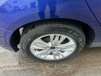 Ford Focus 1.6 Titanium Navigator Powershift Euro 5 5dr
