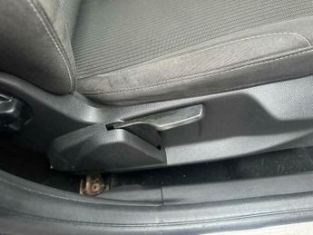 Ford Focus 1.6 Titanium Navigator Powershift Euro 5 5dr