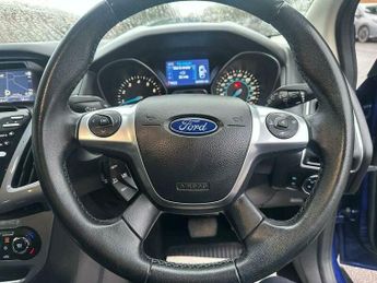 Ford Focus 1.6 Titanium Navigator Powershift Euro 5 5dr
