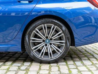 BMW 3 SERIES 2.0 330e 12kWh M Sport Touring Auto Euro 6 (s/s) 5dr