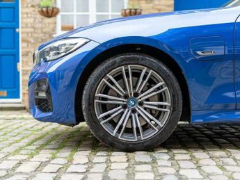 BMW 3 SERIES 2.0 330e 12kWh M Sport Touring Auto Euro 6 (s/s) 5dr