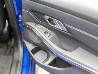 BMW 3 SERIES 2.0 330e 12kWh M Sport Touring Auto Euro 6 (s/s) 5dr