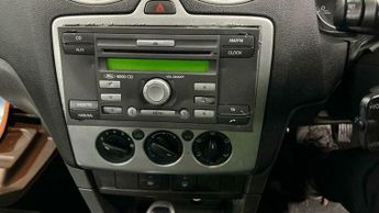Ford Focus 1.6 Zetec Climate 5dr