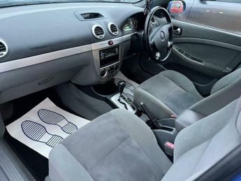 Chevrolet Lacetti 1.6 SX 5dr