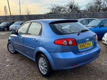 Chevrolet Lacetti 1.6 SX 5dr
