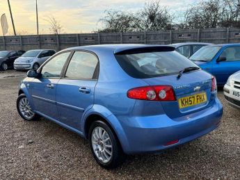 Chevrolet Lacetti 1.6 SX 5dr