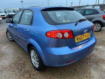 Chevrolet Lacetti 1.6 SX 5dr