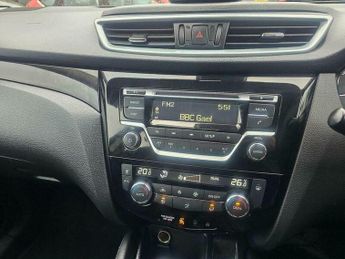 Nissan Qashqai 1.2 DIG-T Acenta XTRON Euro 6 (s/s) 5dr