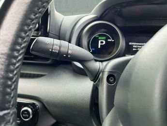 Toyota Yaris 1.5 VVT-h Design E-CVT Euro 6 (s/s) 5dr