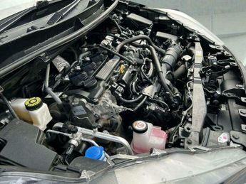 Toyota Yaris 1.5 VVT-h Design E-CVT Euro 6 (s/s) 5dr