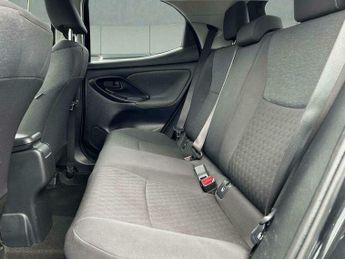 Toyota Yaris 1.5 VVT-h Design E-CVT Euro 6 (s/s) 5dr