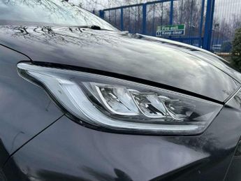 Toyota Yaris 1.5 VVT-h Design E-CVT Euro 6 (s/s) 5dr