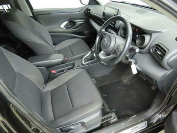 Toyota Yaris 1.5 VVT-h Design E-CVT Euro 6 (s/s) 5dr