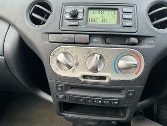 Toyota Yaris 1.3 VVT-i T Spirit 5dr