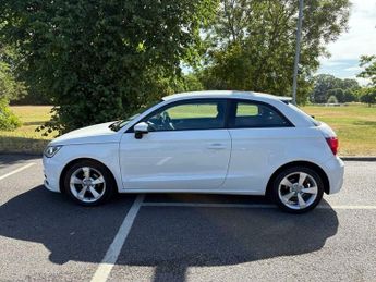 Audi A1 TFSI SPORT NAV