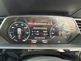 Audi E-TRON QUATTRO S LINE