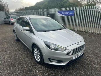 Ford Focus 1.0T EcoBoost Titanium Auto Euro 6 (s/s) 5dr