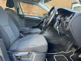 Volkswagen Golf SE TDI BLUEMOTION TECHNOLOGY DSG