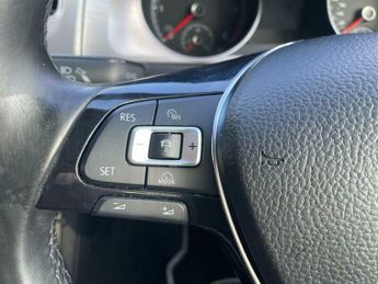 Volkswagen Golf SE TDI BLUEMOTION TECHNOLOGY DSG