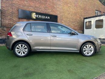 Volkswagen Golf SE TDI BLUEMOTION TECHNOLOGY DSG