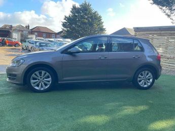 Volkswagen Golf SE TDI BLUEMOTION TECHNOLOGY DSG